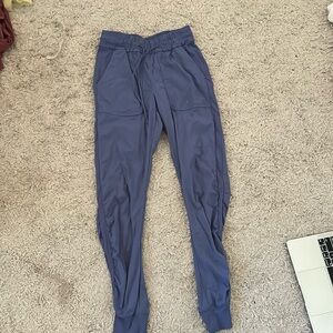 Lululemon joggers blue in size four worn.
